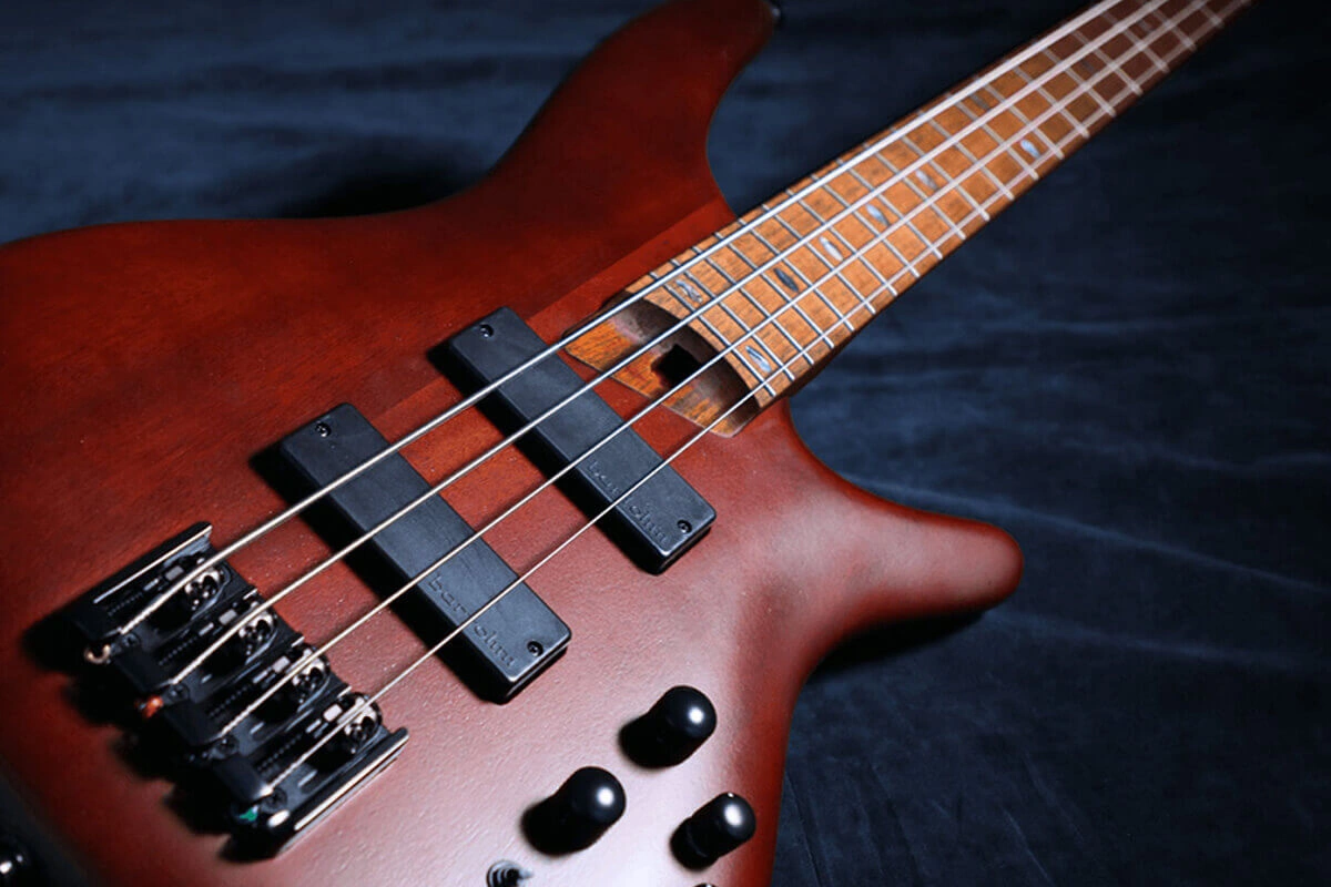 สินค้าและอุปกรณ์ Bass